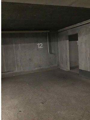 16 Tiefgaragenstellplatz