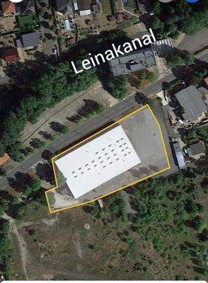 Halle mit Grundstück eingezeic