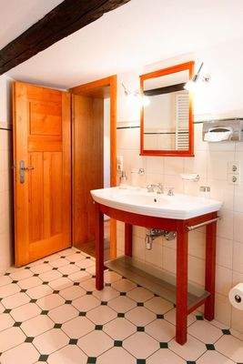 Badezimmerbeispiel im OG