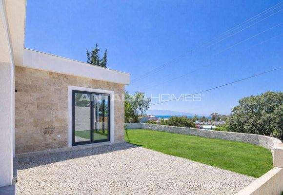 Single-Story Villas near the Beach in Bodrum Kadıkalesi