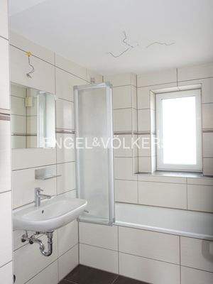 Bad mit Duschmöglichkeit