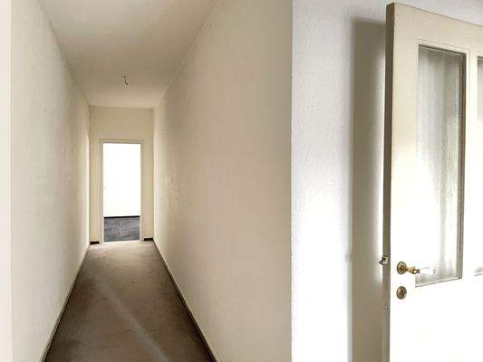 Flur, Blick Zimmer 3.JPG