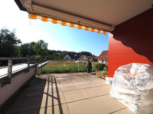 Blick auf Terrasse.JPG