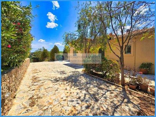 eeba39414e434d5bae0a4a787be550d5-original