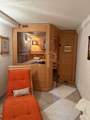 Sauna + Liegestuhl 