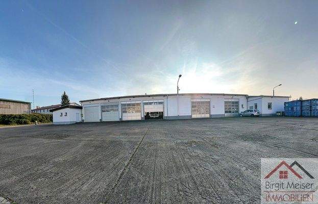 viel Fläche, Reifenlager ...