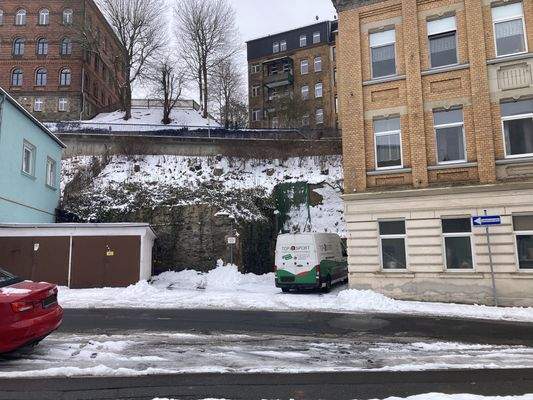 Stellplätze und Garage (geschwärzt)