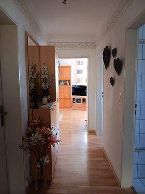 Flur Wohnung 1 .jpeg