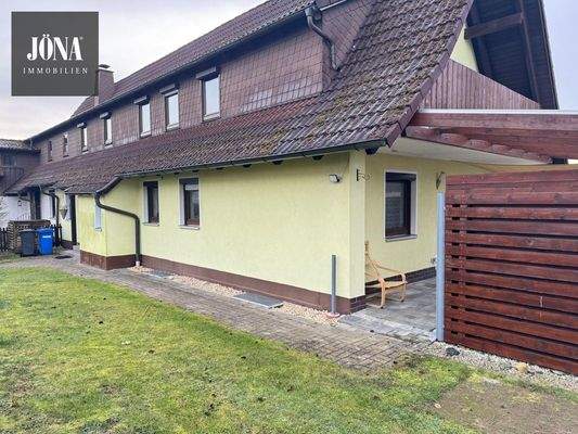 Außenansicht mit Garten