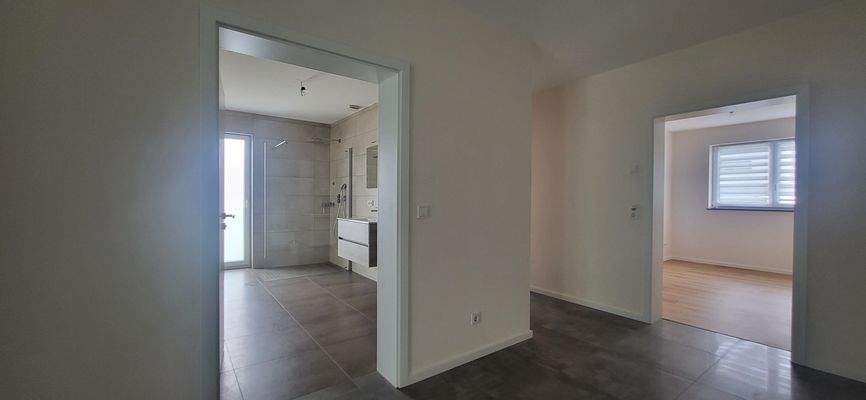 GUTE AUFTEILUNG IN KLEINER EINHEIT