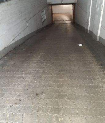 Zufahrt zur  Garage  Germania 13pg.jpg