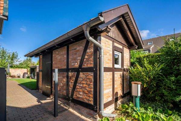 Geräteschuppen massiv