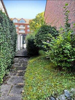 Eigene Zuwegung zum Garten