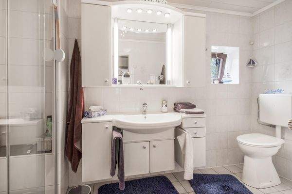 Badezimmer im Erdgeschoss