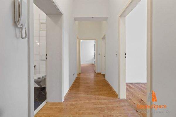 Blick von der Diele in alle weiteren Räume