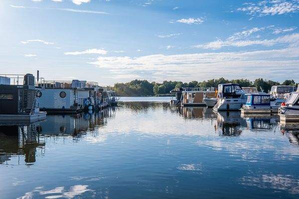 Unser Hausboot Hafen - Anmietung eines Stellplatze