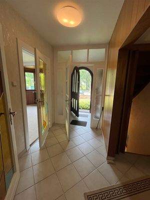 Flur im EG mit Eingang 