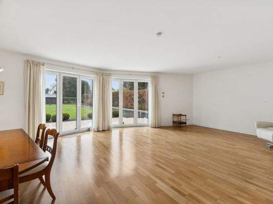 Ess- und Wohnbereich EG