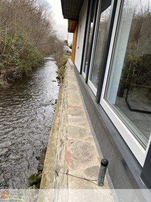 Bachlauf (Linnepe) hinter dem Haus