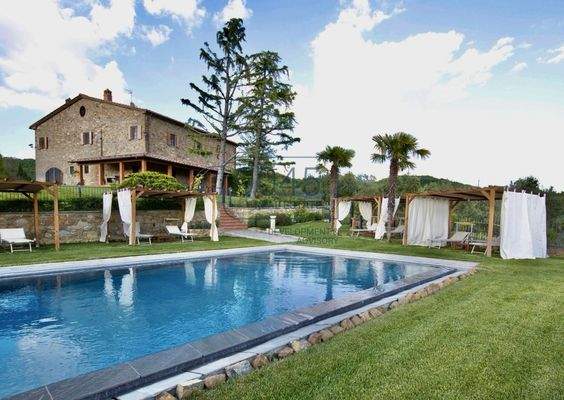 12 Hektar grosser Landsitz mit Panoramaausblick, Pool in Val di Chiana