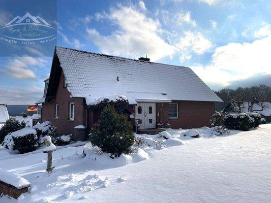 Seitenansicht mit Hauptzugang