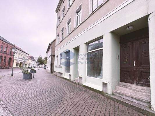 Straßenansicht Gewerbe rechts