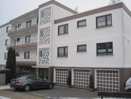 Hausansicht mit Eingangsbereich