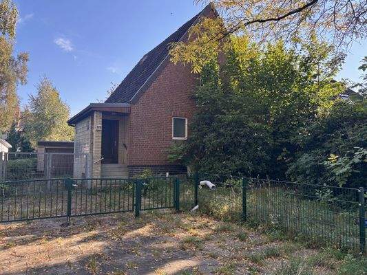 Hausansicht von der Straße