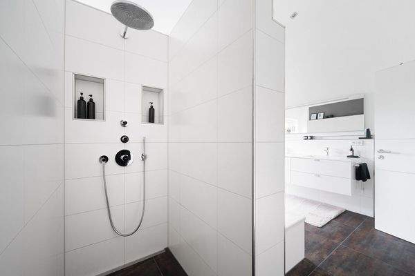 Bodengleiche Dusche und Rainshower