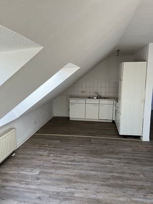 Kochnische mit EBK im Wohnraum