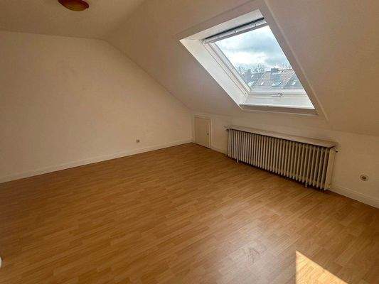 Traumhaftes großes Zimmer im DG 