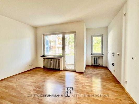 Küche und Wohnzimmer