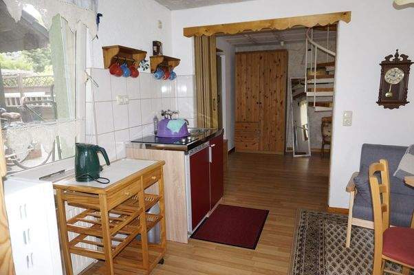 Eingangsbereich mit Kochnische