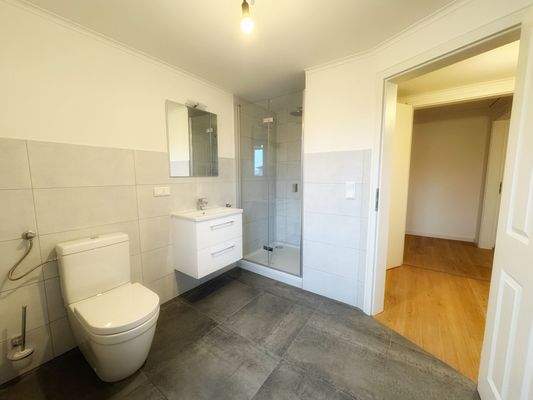 Badezimmer Blick 2.jpg