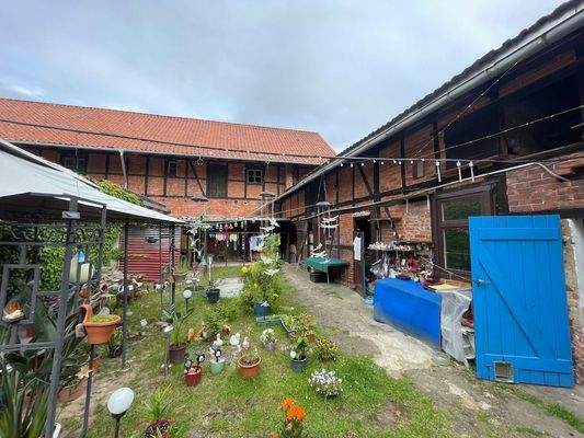 004020156800_302_342_28082025212716406