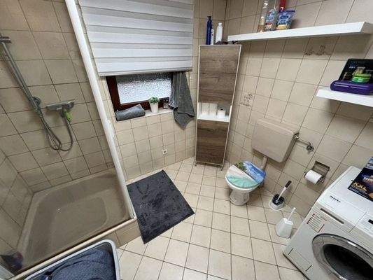 Duschbadezimmer DG Bild 2