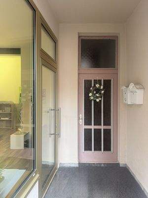 Eingang Laden, Eingang Wohnung