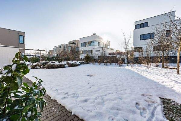 Gartenansicht mit Südausrichtung