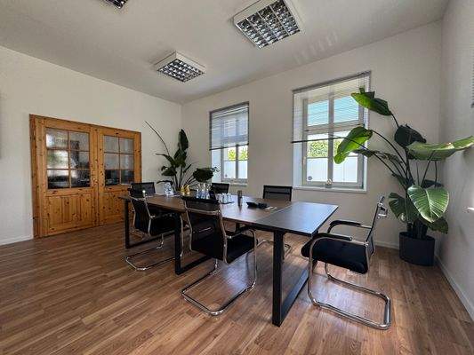 Vermietete Büroeinheit im Erdgeschoss