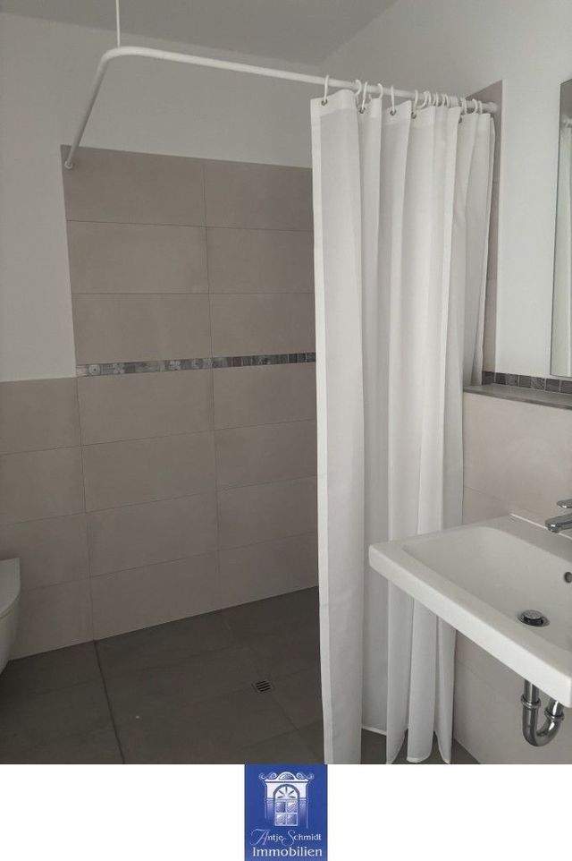 Erstbezug! Charmante Neubauwohnung mit Balkon, schicker EBK und Lift! - Foto 4