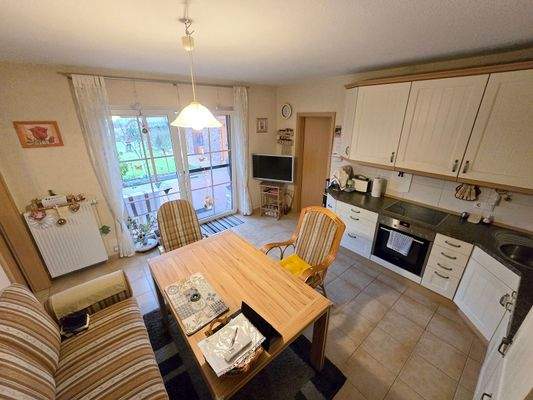 mit Ausgang zur Terrasse