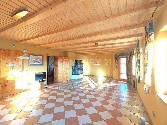 Wohnbereich in Blickrichtung Balkon