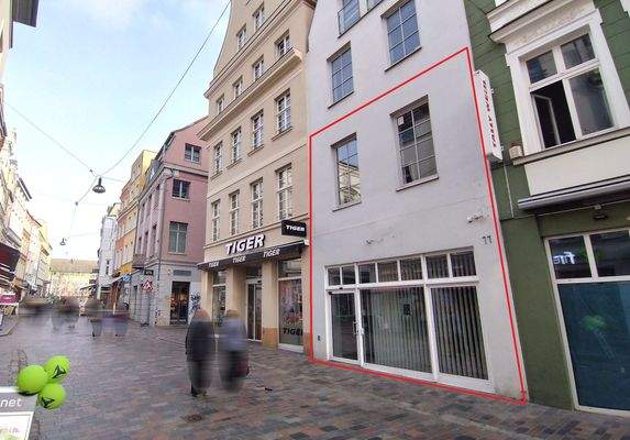 Front Richtung Neuer Markt