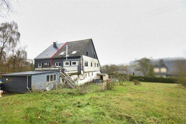 Vorder- und Seitenansicht