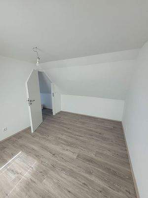 großer Schlafraum im DG