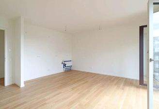 Wohnzimmer mit Küche