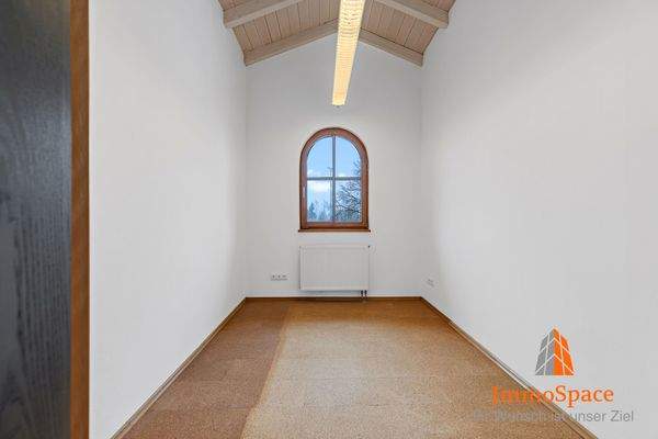 Blick in ein weiteres Kinderzimmer oder Büro