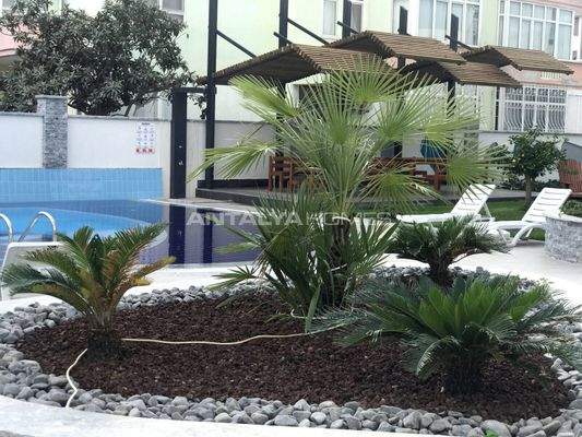 Apartments with Pool and Parking near the Beach in Alanya