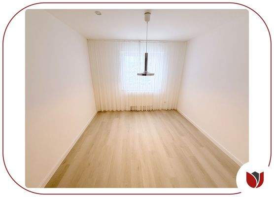 Arbeits-/Gästezimmer: mit neuem Fußbodenbelag in H