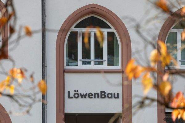 LöwenBau - Haupteingang